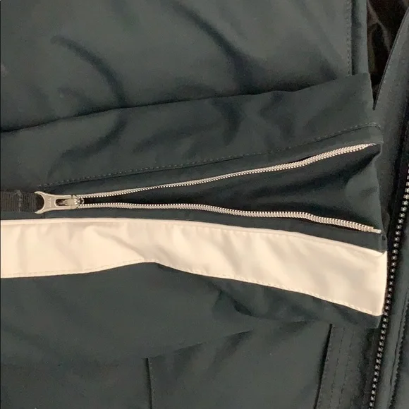 Nils insulated ski/snowboard jacket. Sz 10 - Picture 7 of 8